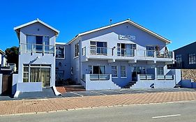 Whale Watchers Inn